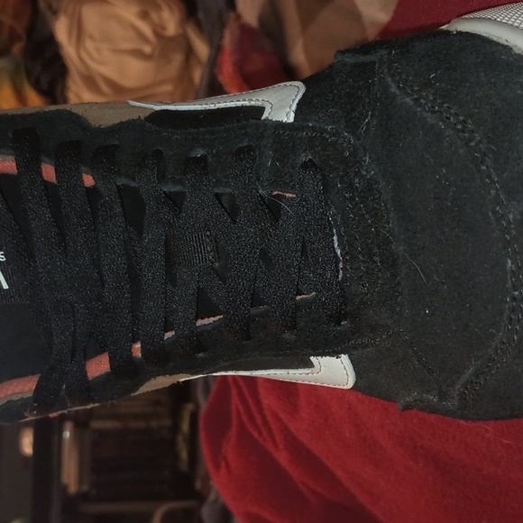 Vans - Picture 3 of 4